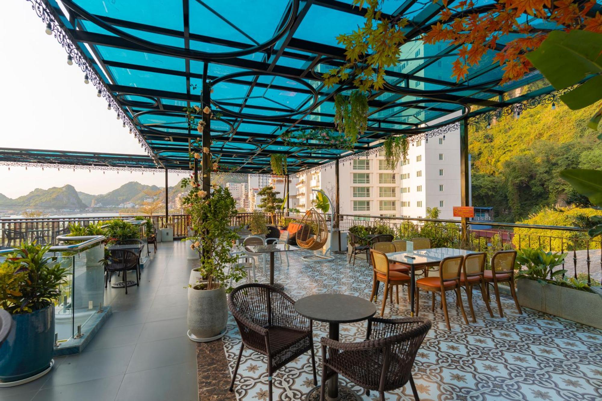 Roza Palace Cat Ba Chan Chau Екстериор снимка
