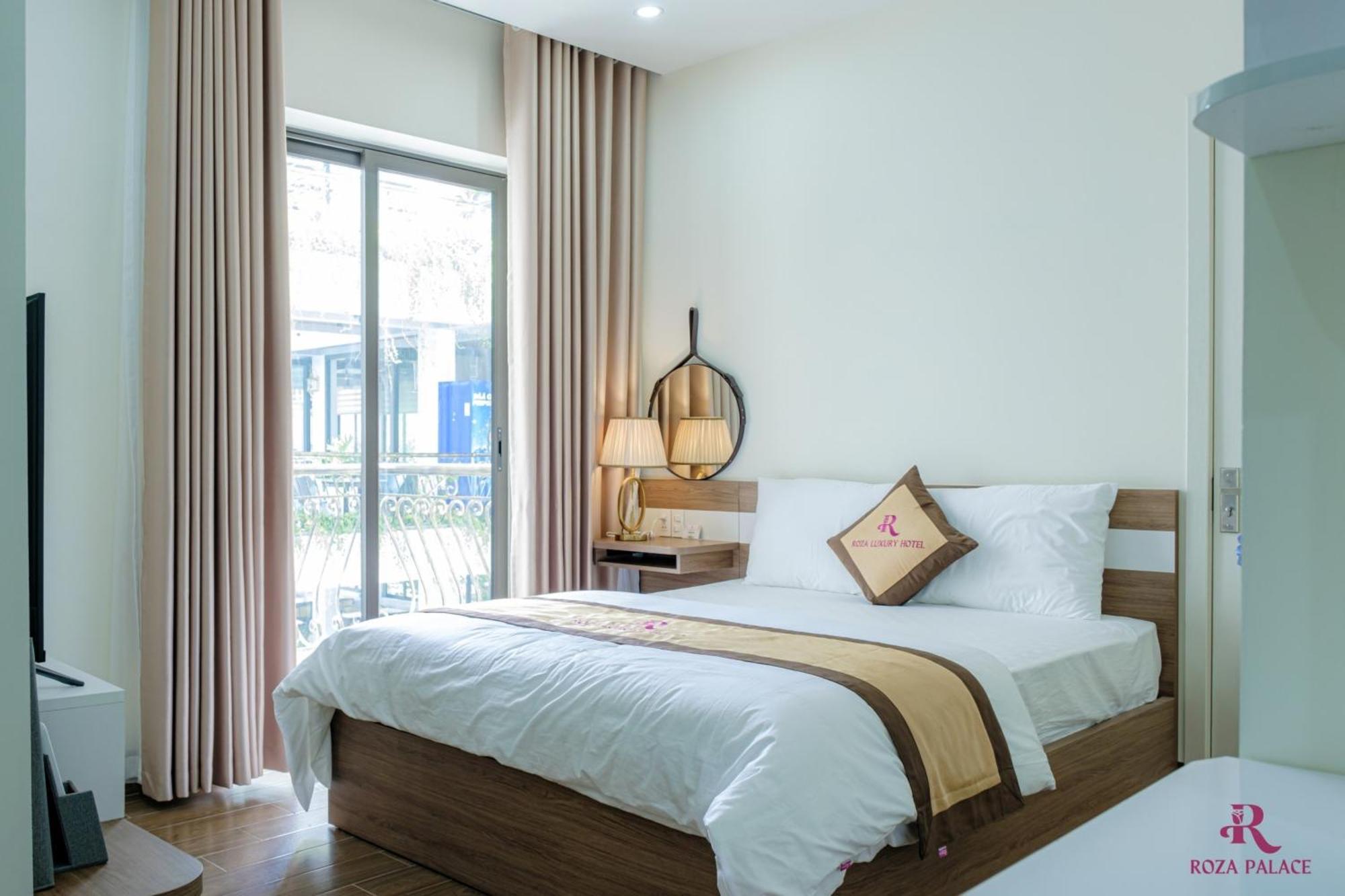 Roza Palace Cat Ba Chan Chau Екстериор снимка