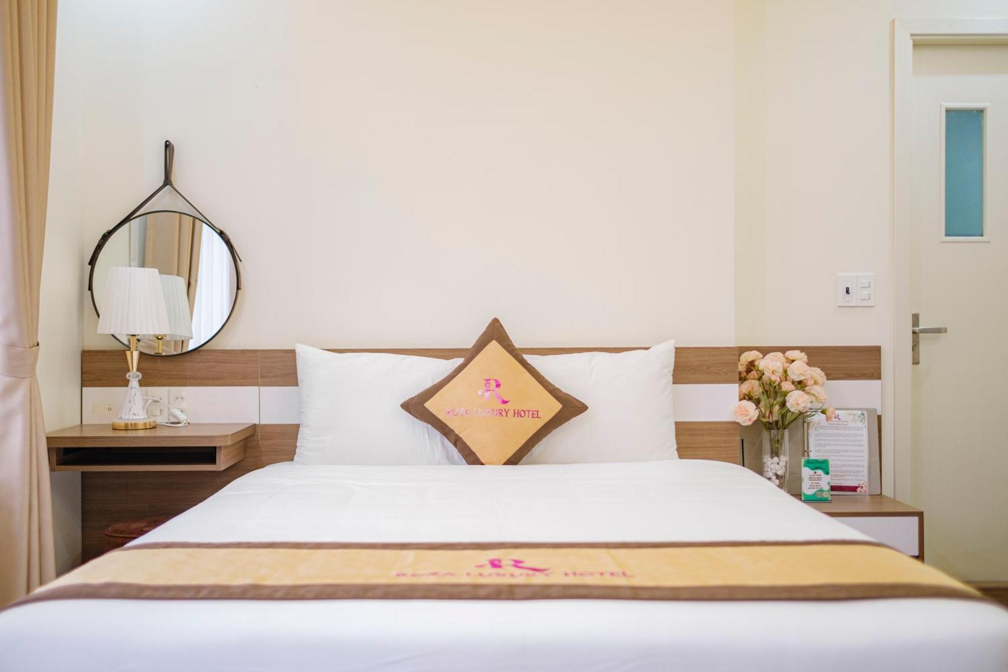 Roza Palace Cat Ba Chan Chau Екстериор снимка