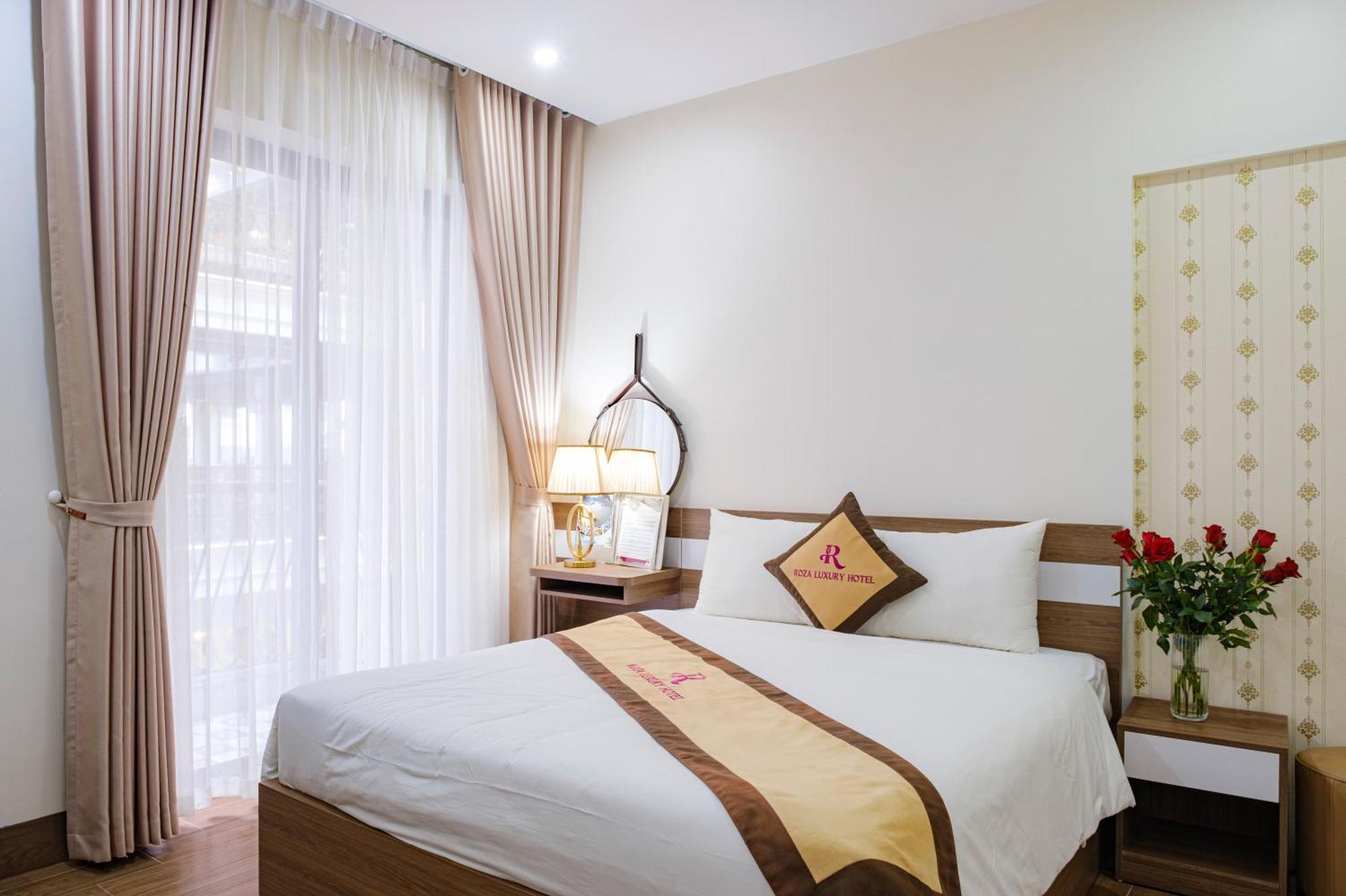 Roza Palace Cat Ba Chan Chau Екстериор снимка
