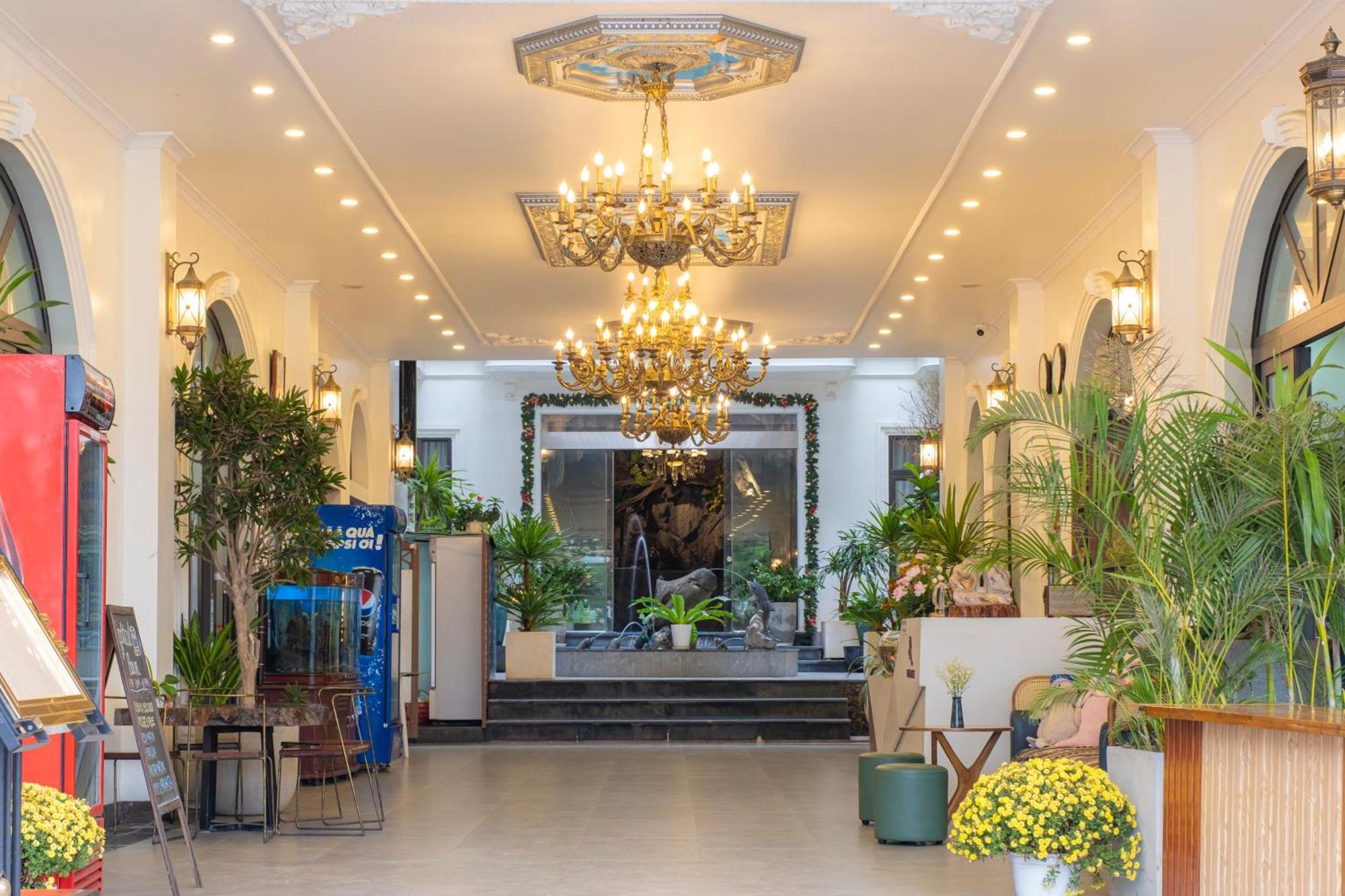 Roza Palace Cat Ba Chan Chau Екстериор снимка