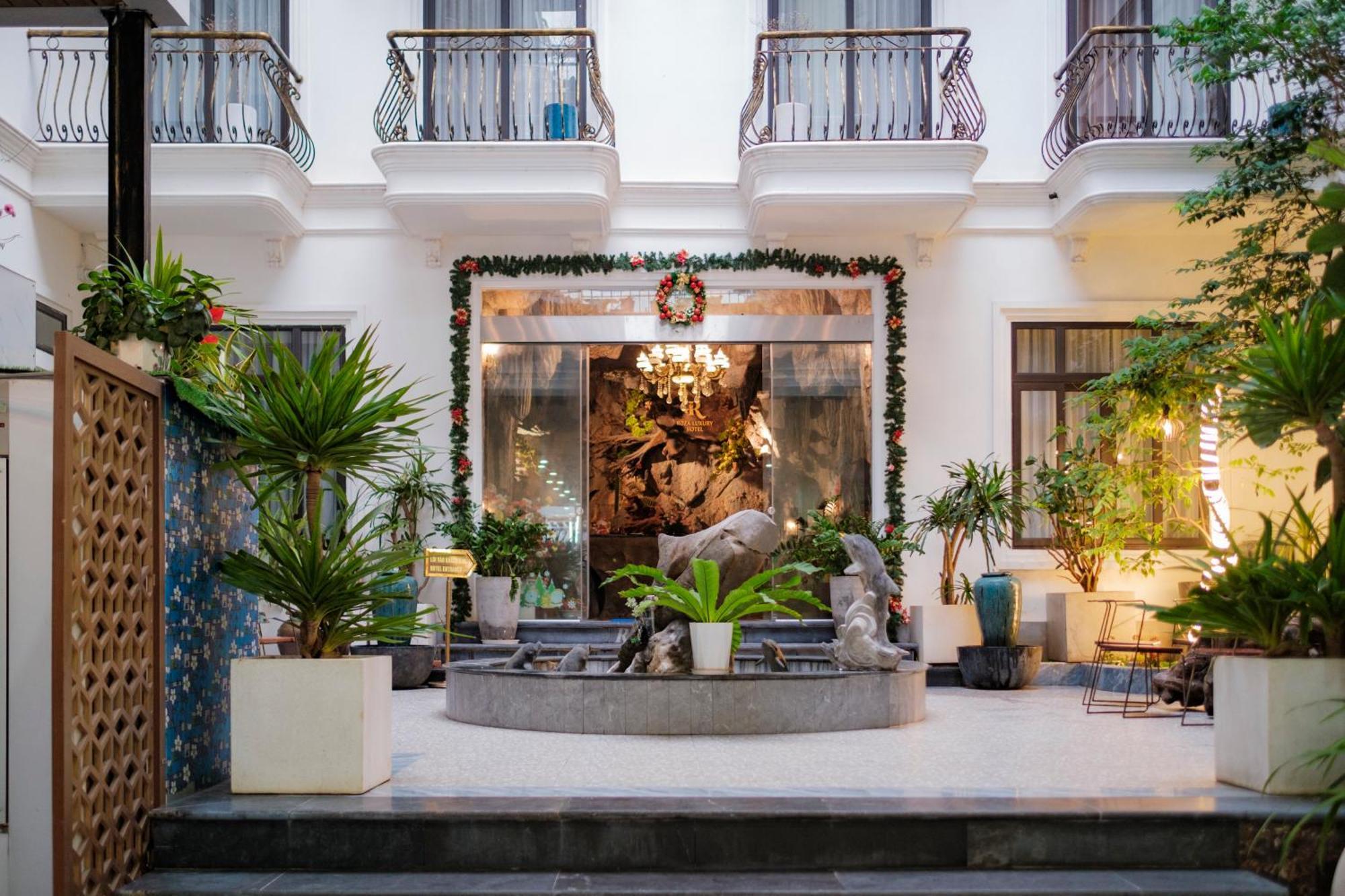 Roza Palace Cat Ba Chan Chau Екстериор снимка