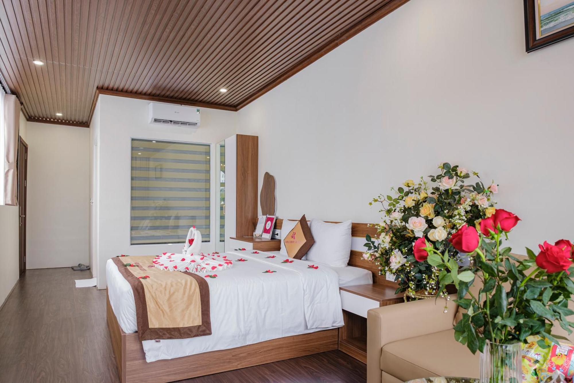 Roza Palace Cat Ba Chan Chau Екстериор снимка