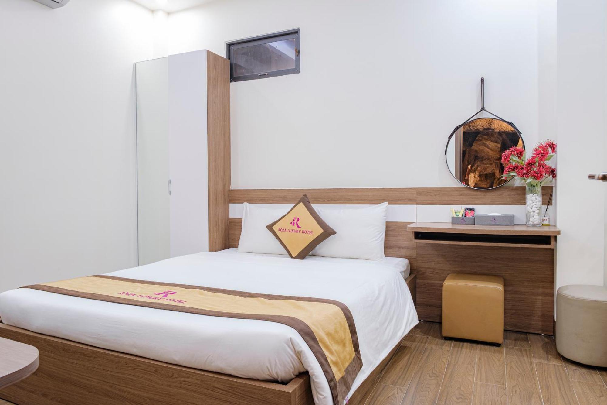 Roza Palace Cat Ba Chan Chau Екстериор снимка